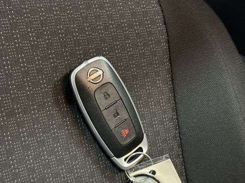 Used 2025 Nissan Kicks S image 22