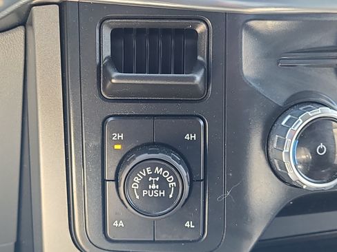 Used 2022 Ford F150 Lariat w/ Equipment Group 502A High AWD/4WD image 22