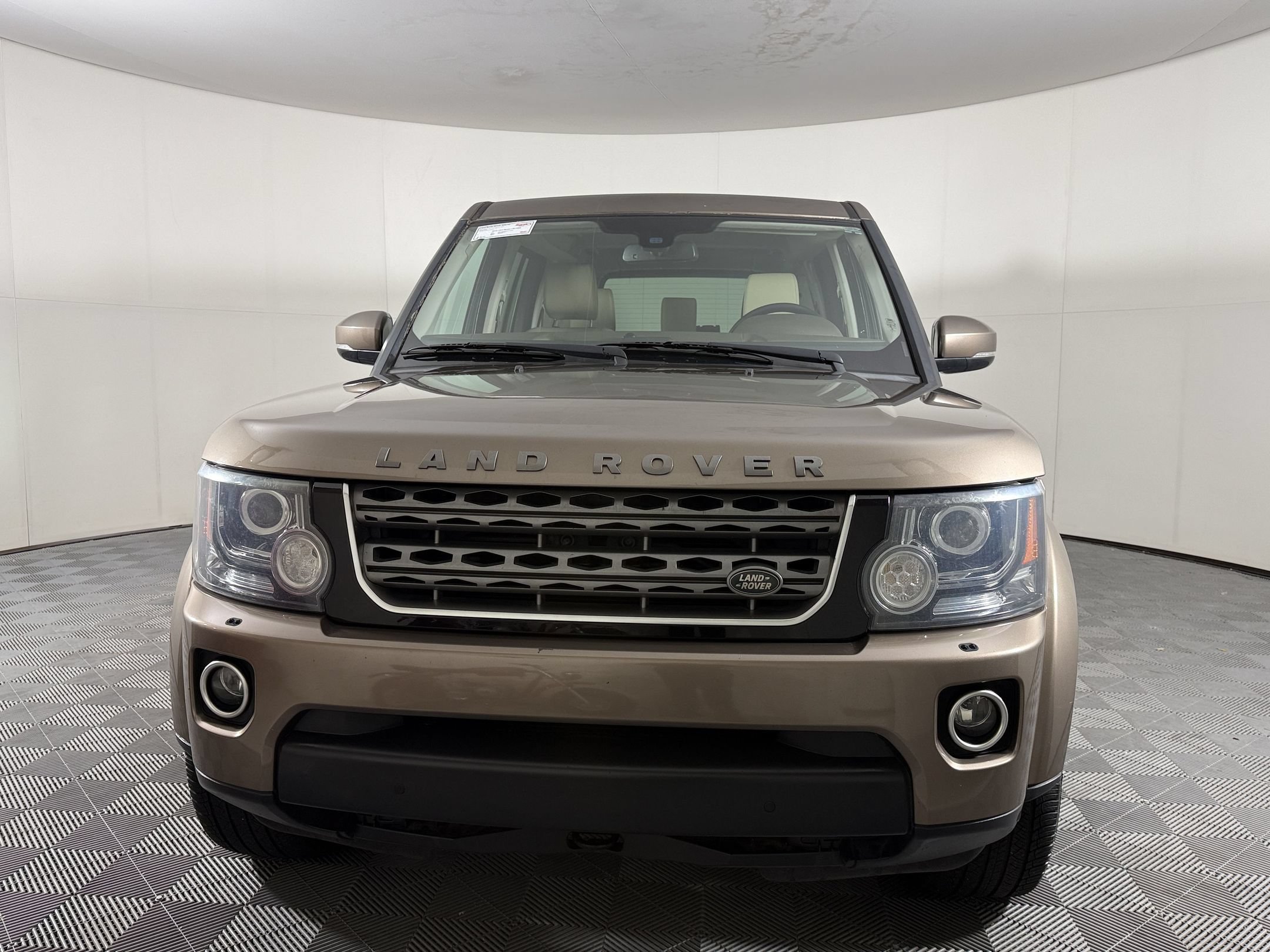 Used 2015 Land Rover LR4 HSE AWD/4WD image 6