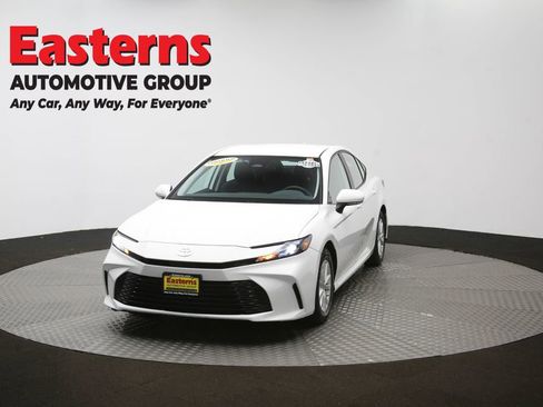 Used 2025 Toyota Camry LE FWD image 54