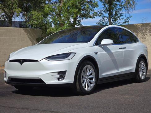 Used 2017 Tesla Model X 100D AWD/4WD image 5