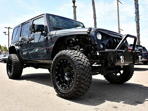 Used 2016 Jeep Wrangler Unlimited Sport w/ Quick Order Package 24S AWD/4WD image 3