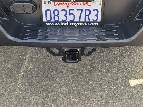 Used 2023 Toyota Tacoma TRD Off-Road image 6