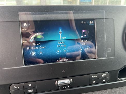 Used 2024 Mercedes-Benz Sprinter 2500 image 46