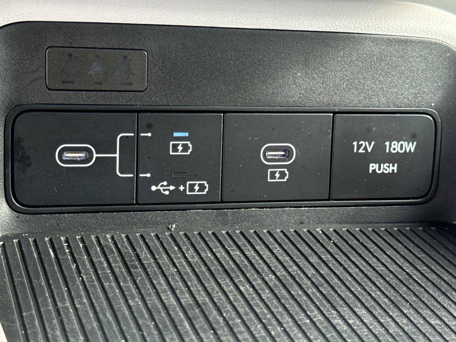 Used 2025 Hyundai Kona SEL FWD image 25