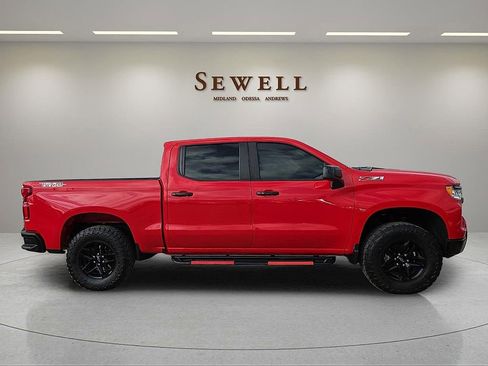 Used 2024 Chevrolet Silverado 1500 LT Trail Boss w/ Convenience Package II image 5