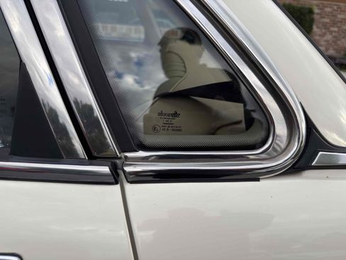 Used 1988 Jaguar XJ6 image 42