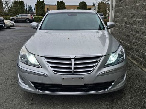 Used 2013 Hyundai Genesis 3.8 w/ Premium Pkg image 12