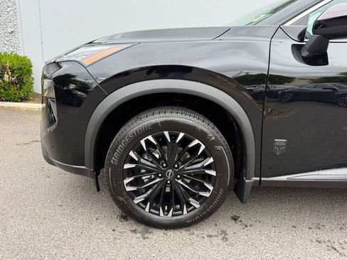 Certified 2026 Nissan Rogue SV AWD/4WD image 11
