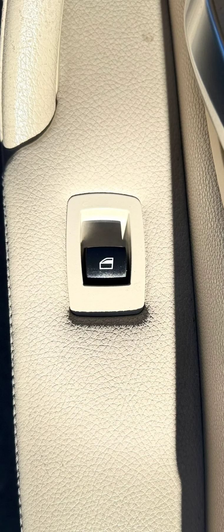 Used 2010 BMW 528i Sedan RWD image 38