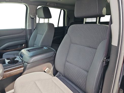 Used 2019 Chevrolet Tahoe LS RWD image 11