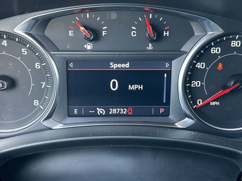 Used 2024 GMC Terrain SLT w/ Elevation Edition FWD image 12