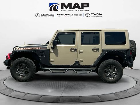 Used 2017 Jeep Wrangler Unlimited Rubicon AWD/4WD image 2
