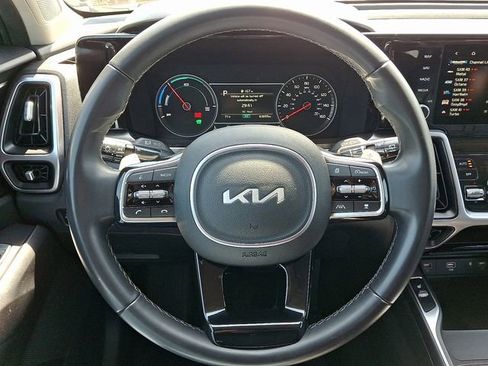 Used 2023 Kia Sorento EX AWD/4WD image 19