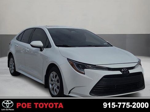 Certified 2025 Toyota Corolla LE FWD image 1