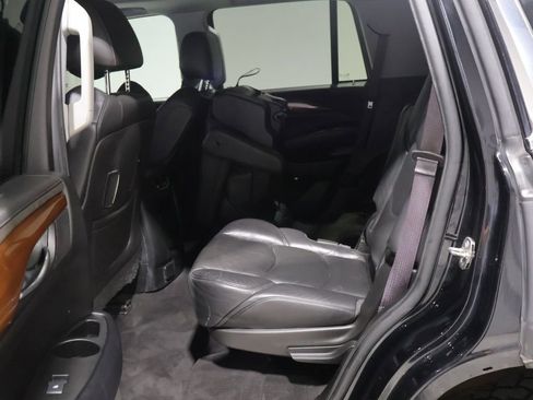Used 2017 Cadillac Escalade Luxury AWD/4WD image 18