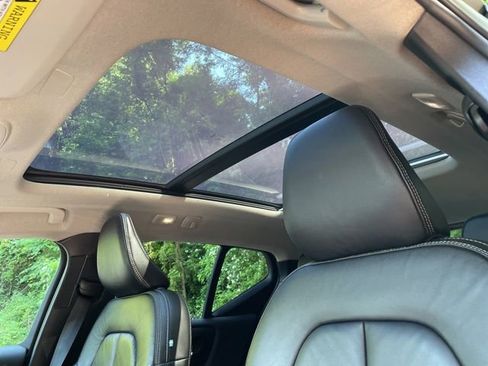 Certified 2023 Volvo XC40 B5 Plus w/ Climate Package AWD/4WD image 24