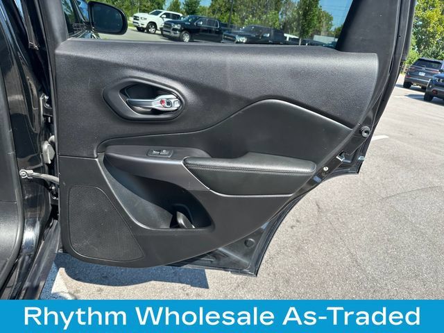 Used 2020 Jeep Cherokee Limited AWD/4WD image 21