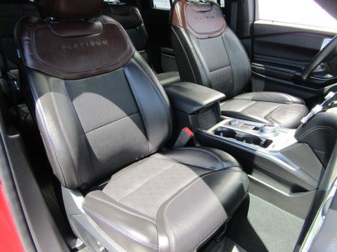 Used 2022 Ford Explorer Platinum w/ Equipment Group 601A AWD/4WD image 10