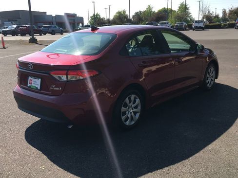 Used 2024 Toyota Corolla LE FWD image 7