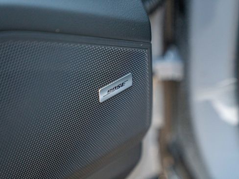 Certified 2026 Porsche Cayenne AWD/4WD image 11