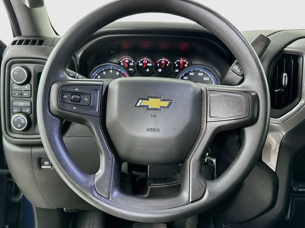Used 2020 Chevrolet Silverado 1500 Custom w/ Custom Value Package AWD/4WD image 17
