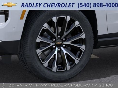 New 2026 Chevrolet Suburban High Country image 9