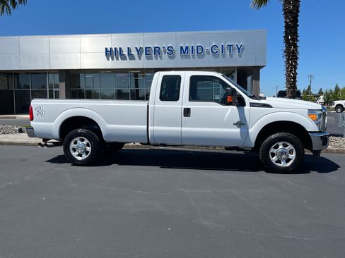 Used 2016 Ford F250 XL w/ XL Appearance Package AWD/4WD image 2