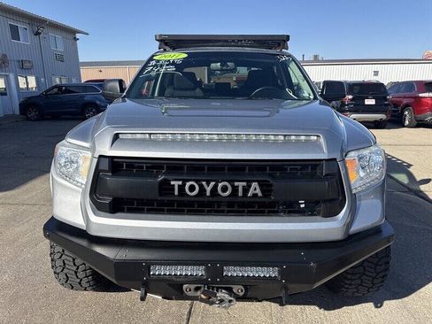 Used 2017 Toyota Tundra SR5 w/ SR5 Upgrade Package AWD/4WD image 12