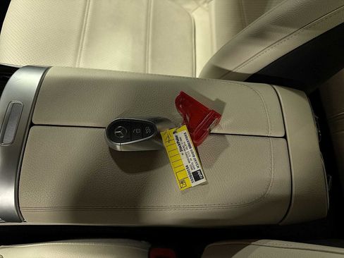 Used 2022 Mercedes-Benz C 300 4MATIC Sedan image 34