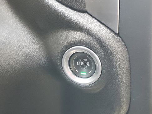 Used 2024 Chevrolet Silverado 2500 Custom w/ Custom Value Package image 27