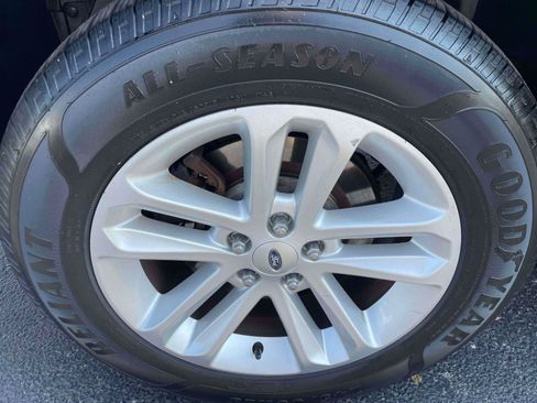 Used 2013 Ford Explorer XLT AWD/4WD image 9