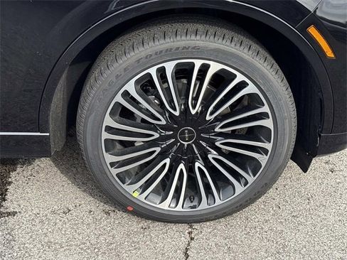 New 2026 Lincoln Aviator Black Label w/ Dynamic Handling Package image 9