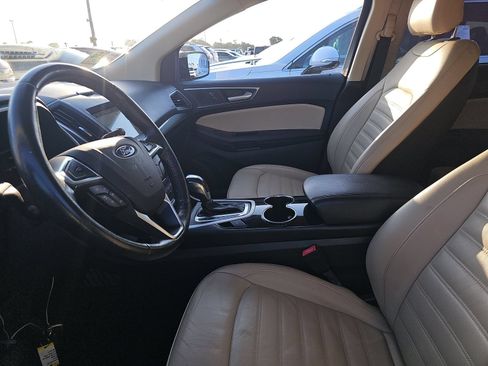 Used 2017 Ford Edge SEL w/ Equipment Group 201A FWD image 4