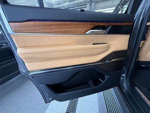 Used 2022 Jeep Grand Wagoneer Series III image 50