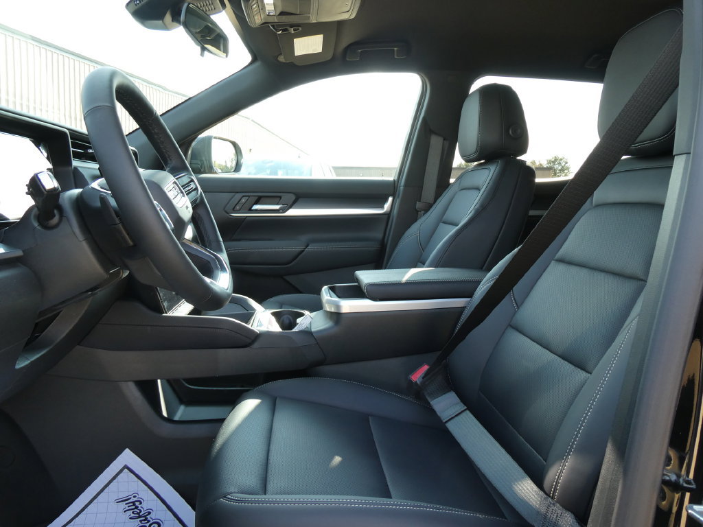 New 2027 GMC Terrain Elevation w/ Elevation Premium Package AWD/4WD image 16