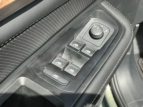 Used 2026 Volkswagen Atlas SE AWD/4WD image 12
