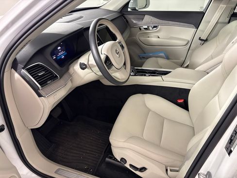 Used 2025 Volvo XC90 B6 Plus w/ Protection Package Premier AWD/4WD image 29