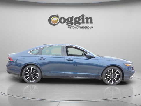 New 2026 Honda Accord Touring image 6