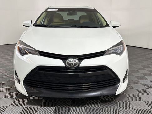 Used 2018 Toyota Corolla LE w/ LE Premium Package w/Moonroof FWD image 5