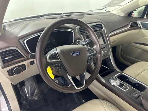 Used 2017 Ford Fusion Platinum AWD/4WD image 15