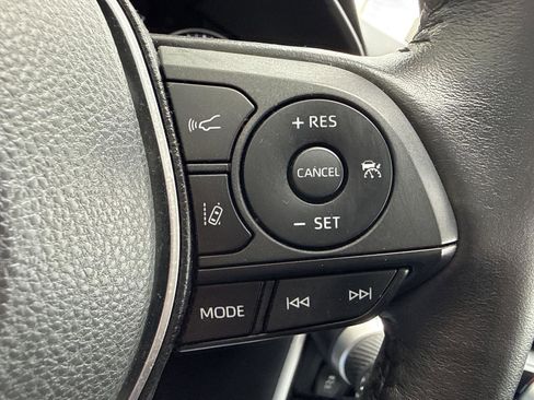 Used 2022 Toyota RAV4 XLE w/ Convenience Package AWD/4WD image 21