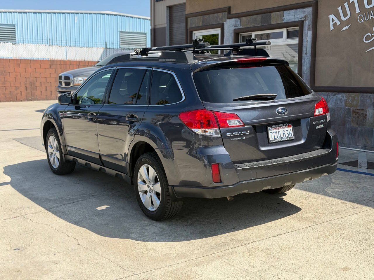 Used 2012 Subaru Outback 2.5i Limited AWD/4WD image 8