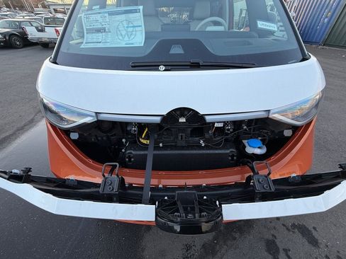 New 2025 Volkswagen ID. Buzz Pro S Plus image 27
