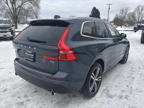 Used 2018 Volvo XC60 T6 Momentum w/ Convenience Package image 4