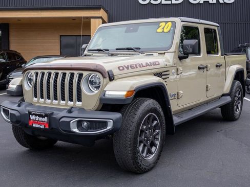 Used 2020 Jeep Gladiator Overland image 3