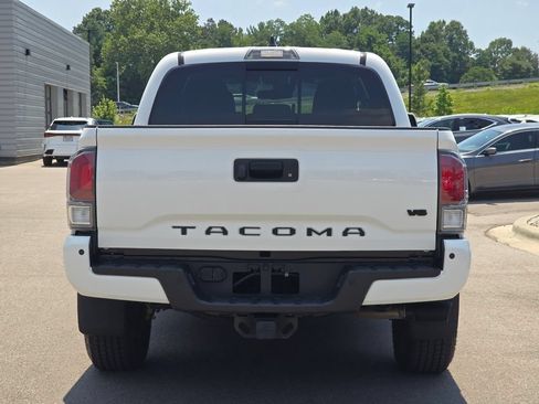 Used 2022 Toyota Tacoma TRD Off-Road w/ Technology Package AWD/4WD image 24