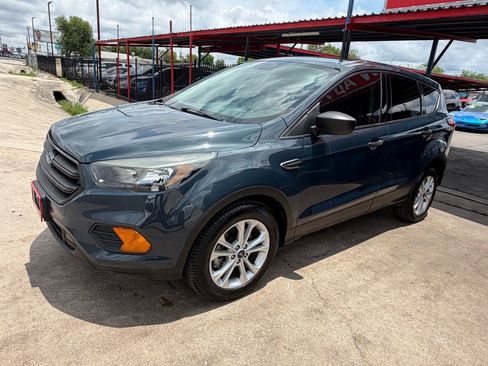 Used 2019 Ford Escape S FWD image 1
