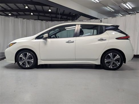 Used 2022 Nissan Leaf SV image 24