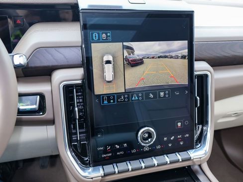 New 2026 GMC Yukon XL Denali w/ Denali Reserve Package AWD/4WD image 21